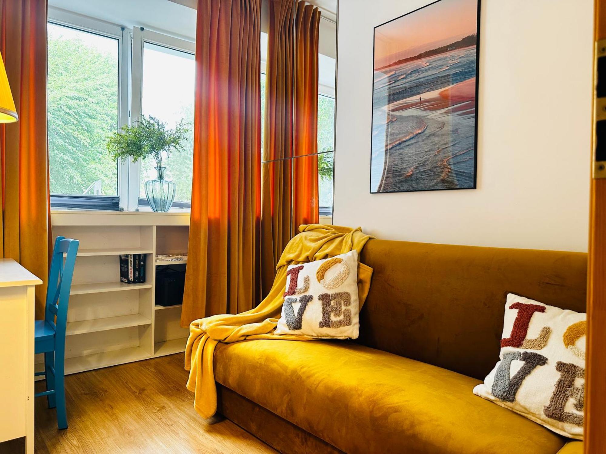 Luxury 4-Bedroom Apartment In Centre - Self-Check In & Fast Wifi Varsovia Exterior foto