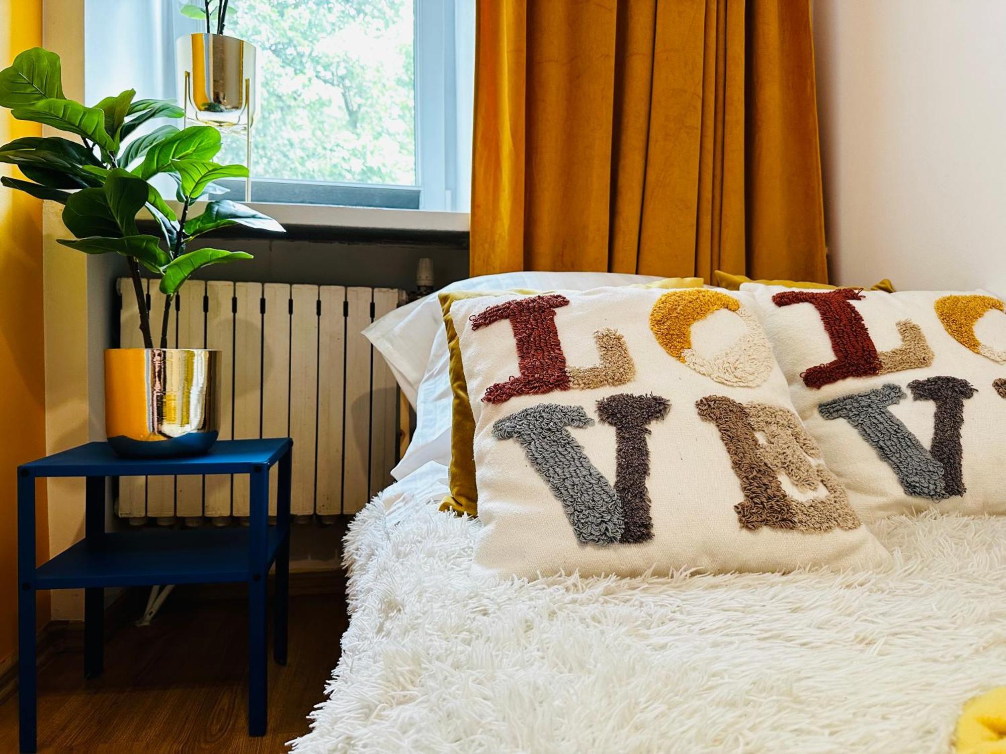 Luxury 4-Bedroom Apartment In Centre - Self-Check In & Fast Wifi Varsovia Exterior foto