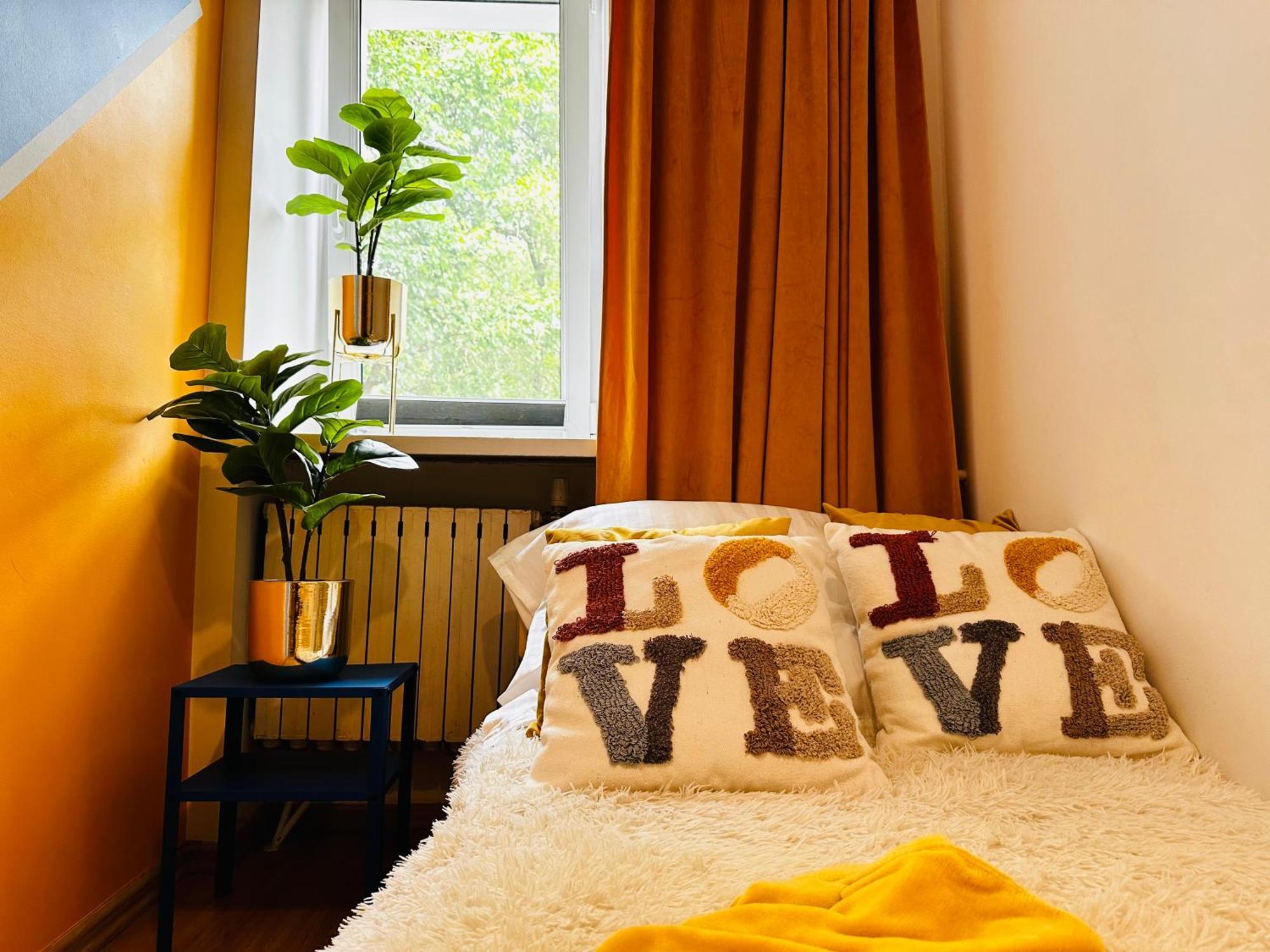 Luxury 4-Bedroom Apartment In Centre - Self-Check In & Fast Wifi Varsovia Exterior foto
